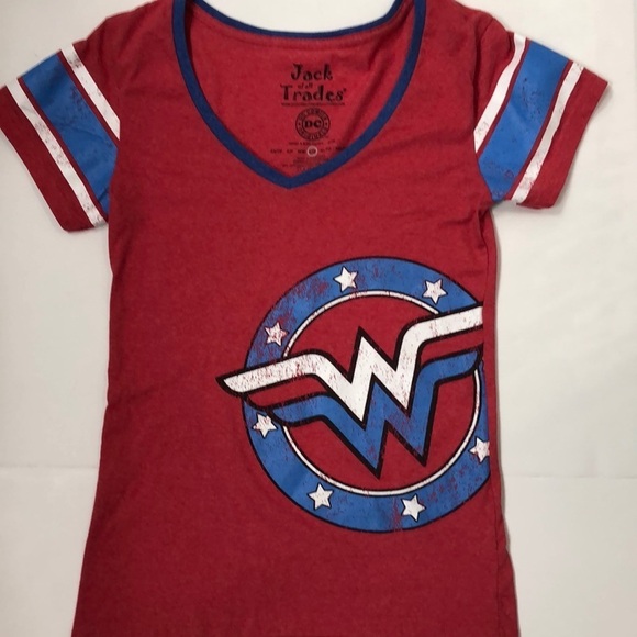 Wonder Woman t shirt size large - Picture 1 of 5